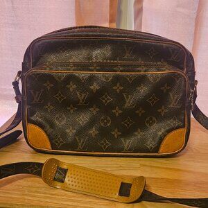 SOLD Louis Vuitton handbag